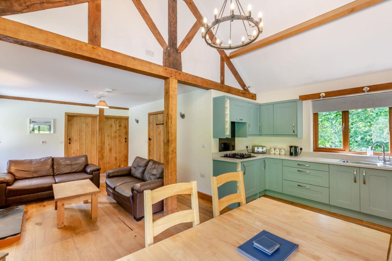 Ploony Hill Lodge Bleddfa Bagian luar foto